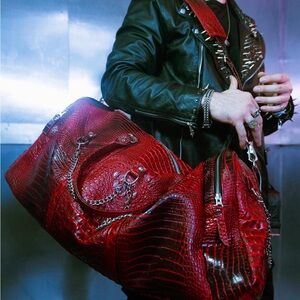 Stylish Red Crocodile Pattern Duffel Bag